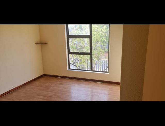 2 BEDROOM TOWNHOUSE FOR SALE IN JANSEN PARK